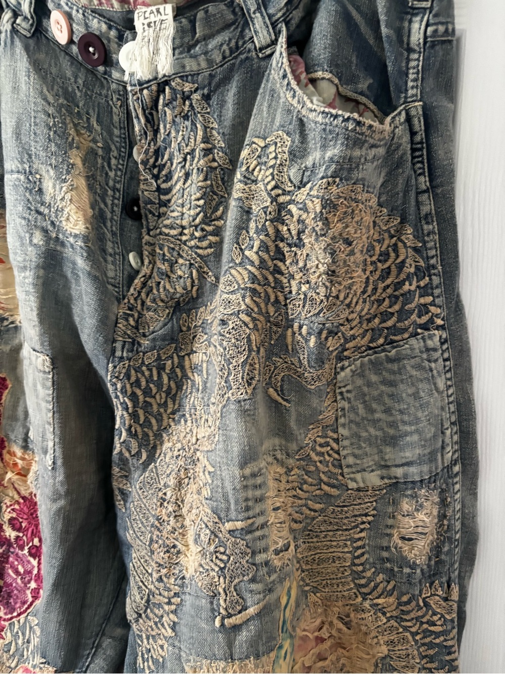 Magnolia Pearl Distressed Embroidered Jeans - Picture 4 of 10